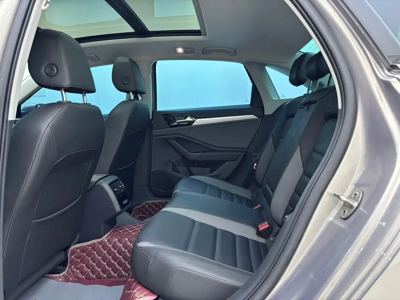 Volkswagen Sagitar 2022 280TSI DSG Excellence Edition фото 5