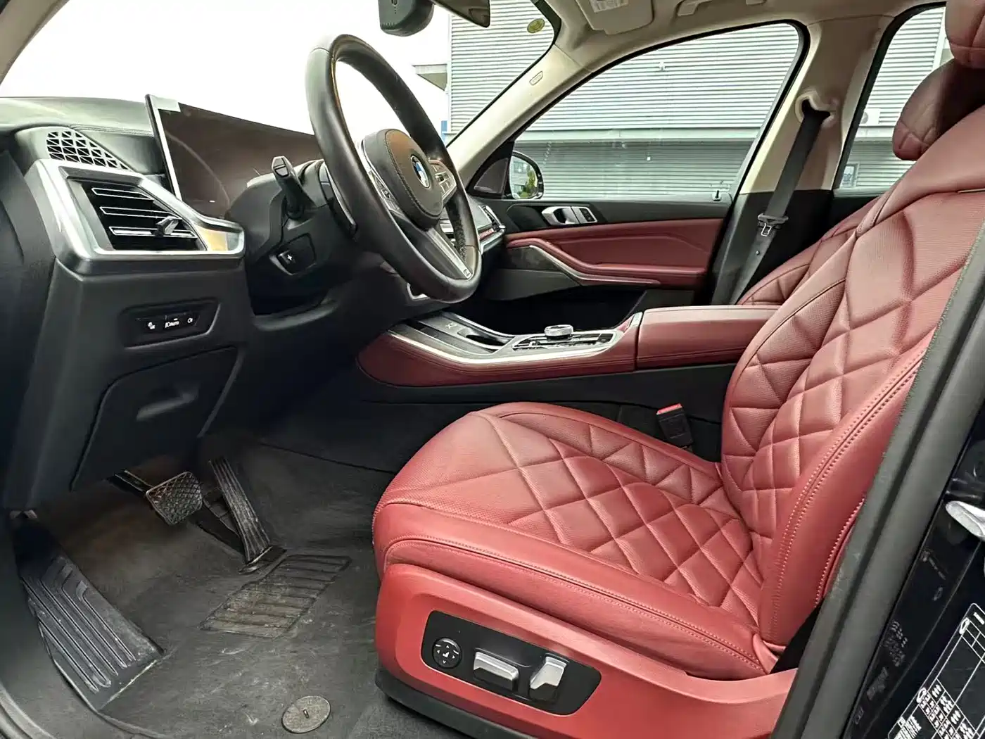 BMW X5 2025 Model xDrive 30Li Exclusive M Sport Blackout Package фото 7