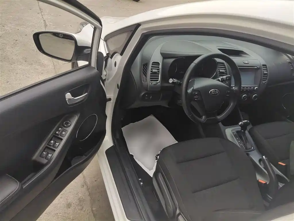 Kia K3 2015 1.6L Automatic GLS фото 16