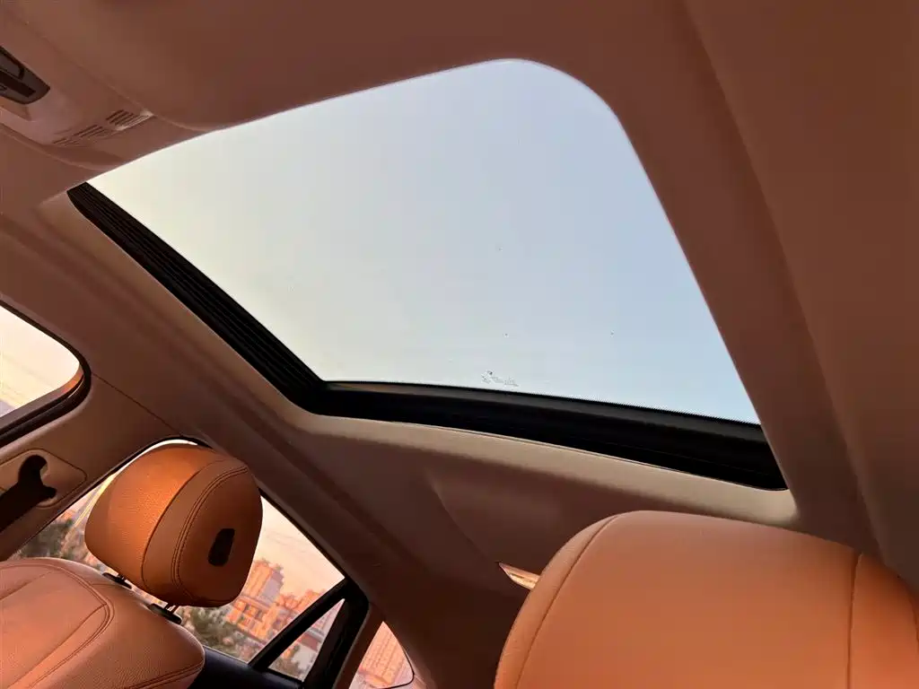 BMW X6 2018 xDrive28i фото 14