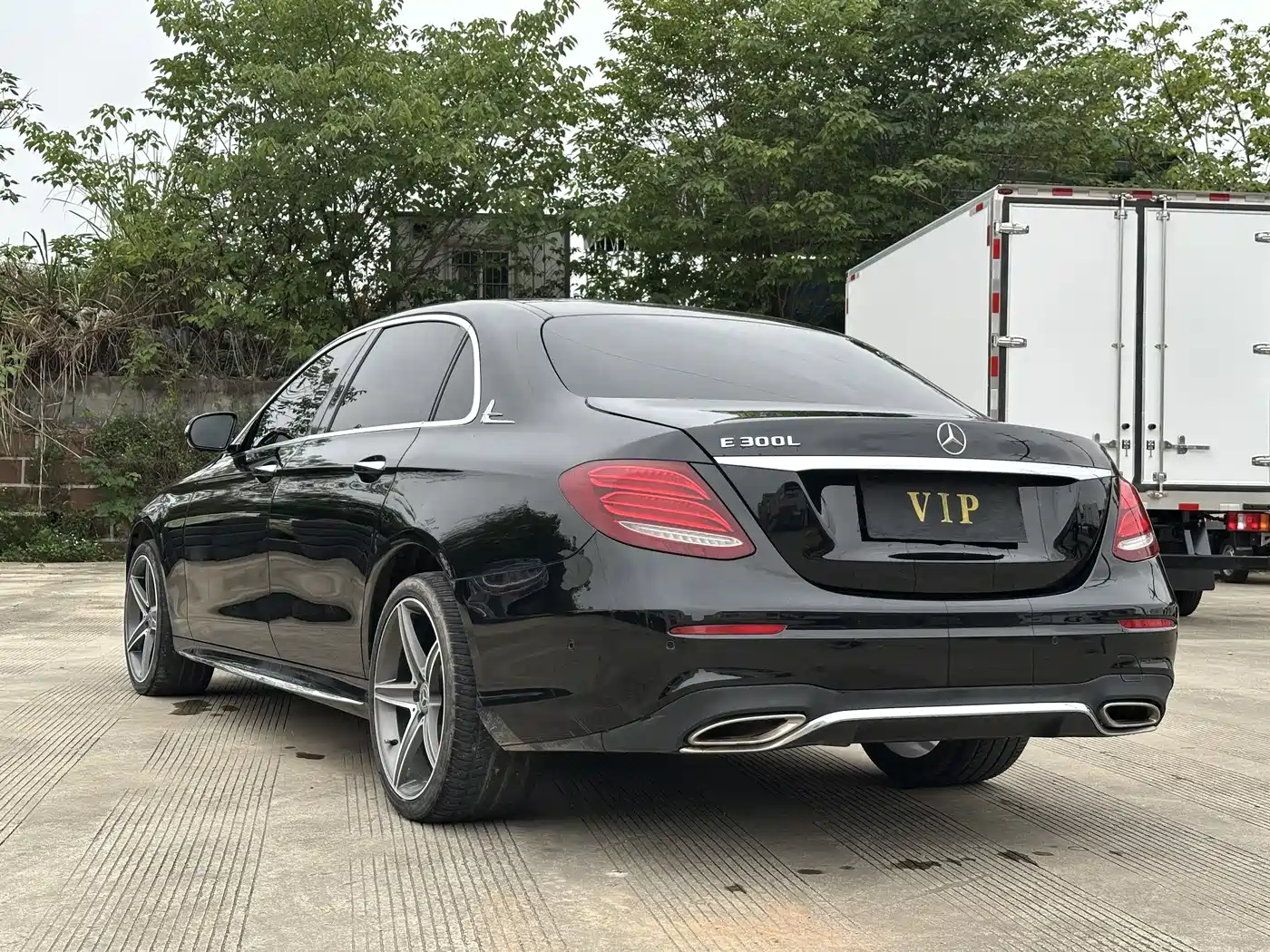 Mercedes-Benz E-Class 2019 E 300 L Sport Fashion фото 4