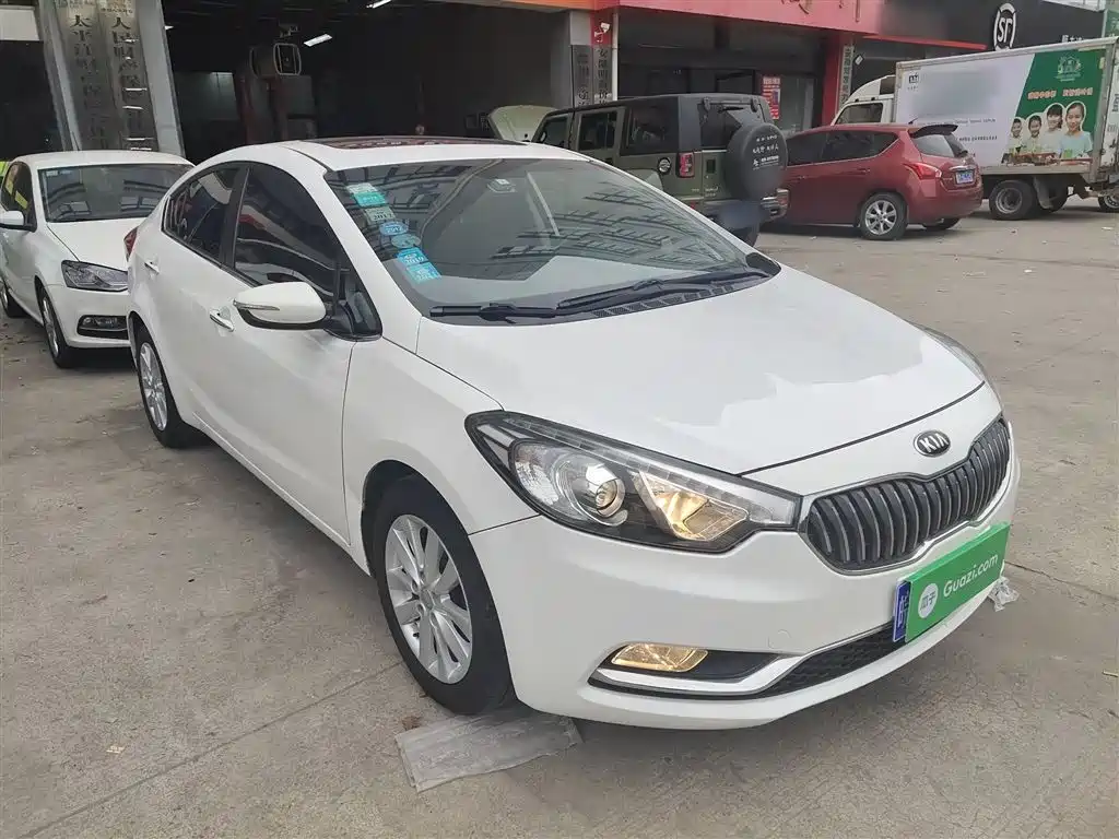 Kia K3 2015 1.6L Automatic GLS фото 4