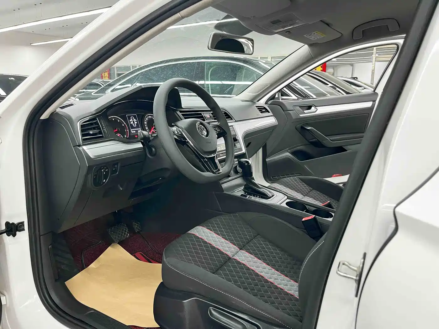 Volkswagen Lamando 2019 230TSI DSG Fashion Edition China VI фото 7