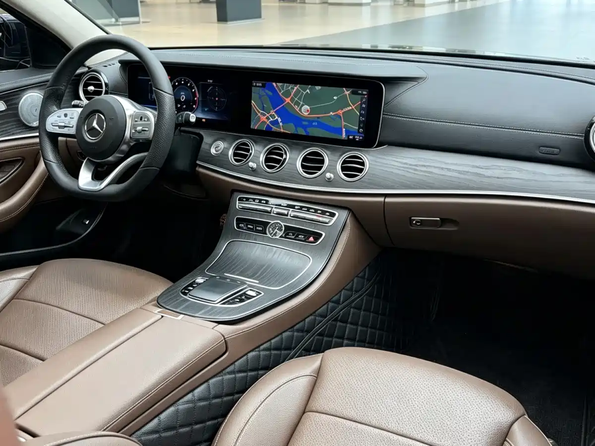 Mercedes-Benz E-Class 2020 Facelift E 300 L Sport Exclusive фото 13