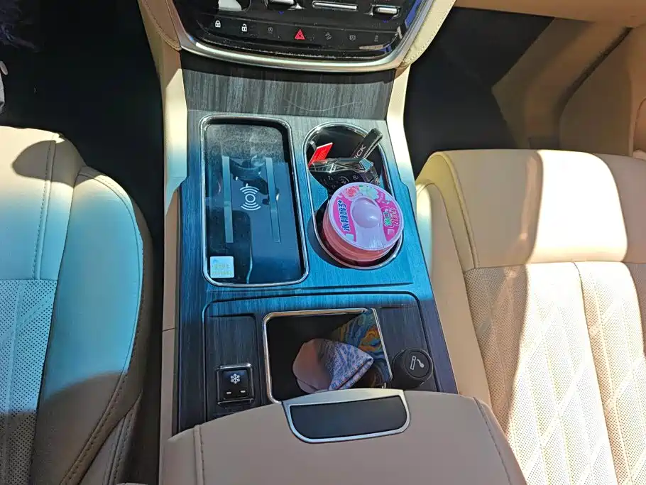 Photo 16 - Buick GL8
