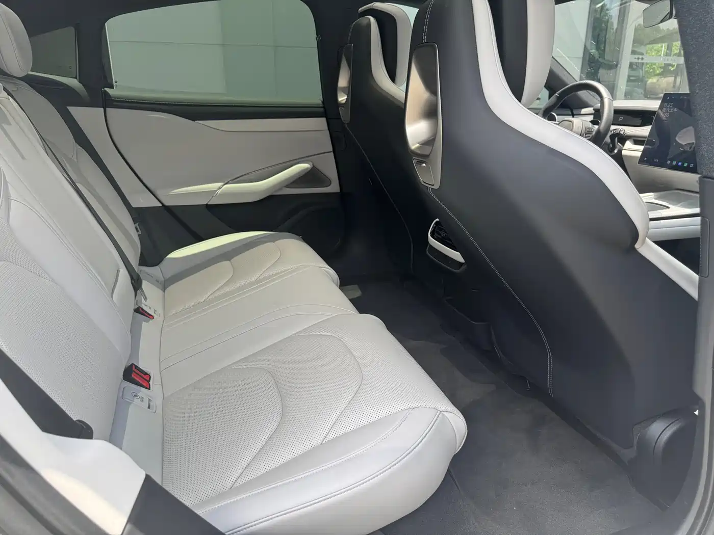 Xiaomi Auto Xiaomi SU7 2024 RWD Ultra Long Range Advanced Smart Driving Pro Edition фото 11