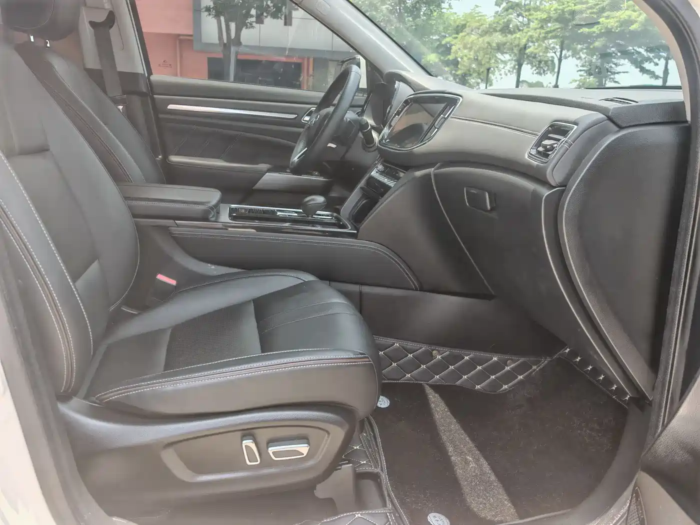 GAC Trumpchi Trumpchi GS8 2020 Model 390T FWD Luxury Smart Connect (7-seater) фото 9