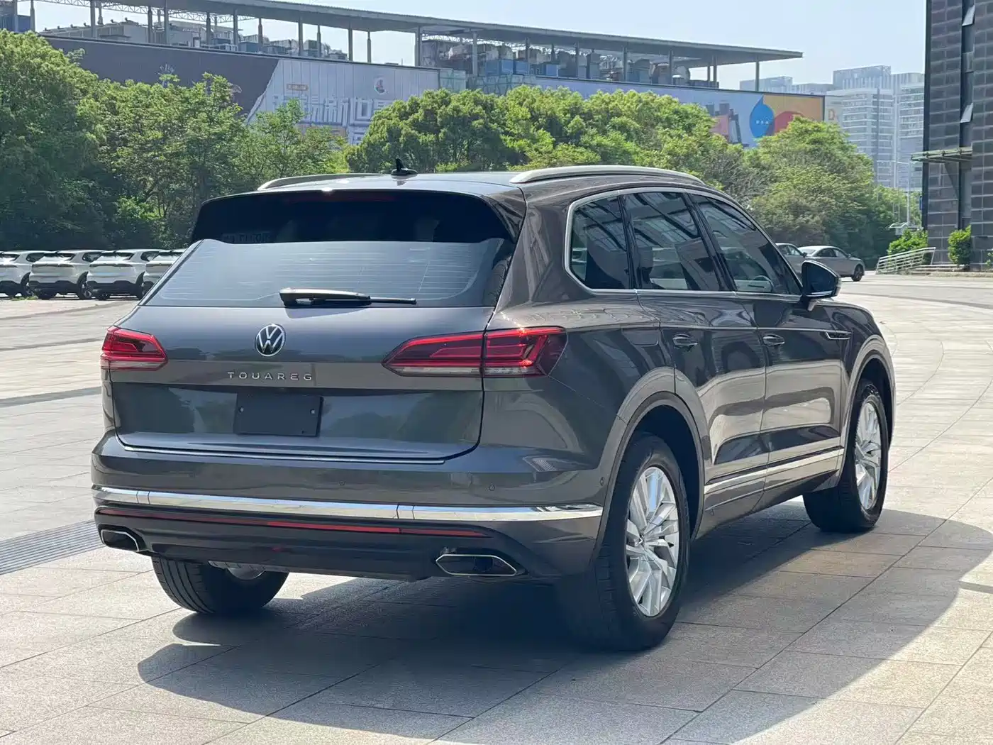 Volkswagen Touareg 2021 2.0TSI R-Line фото 4
