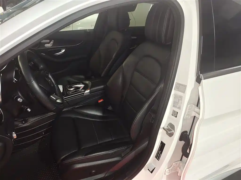 Mercedes-Benz C-Class 2015 Facelift C 200 L Sport фото 12