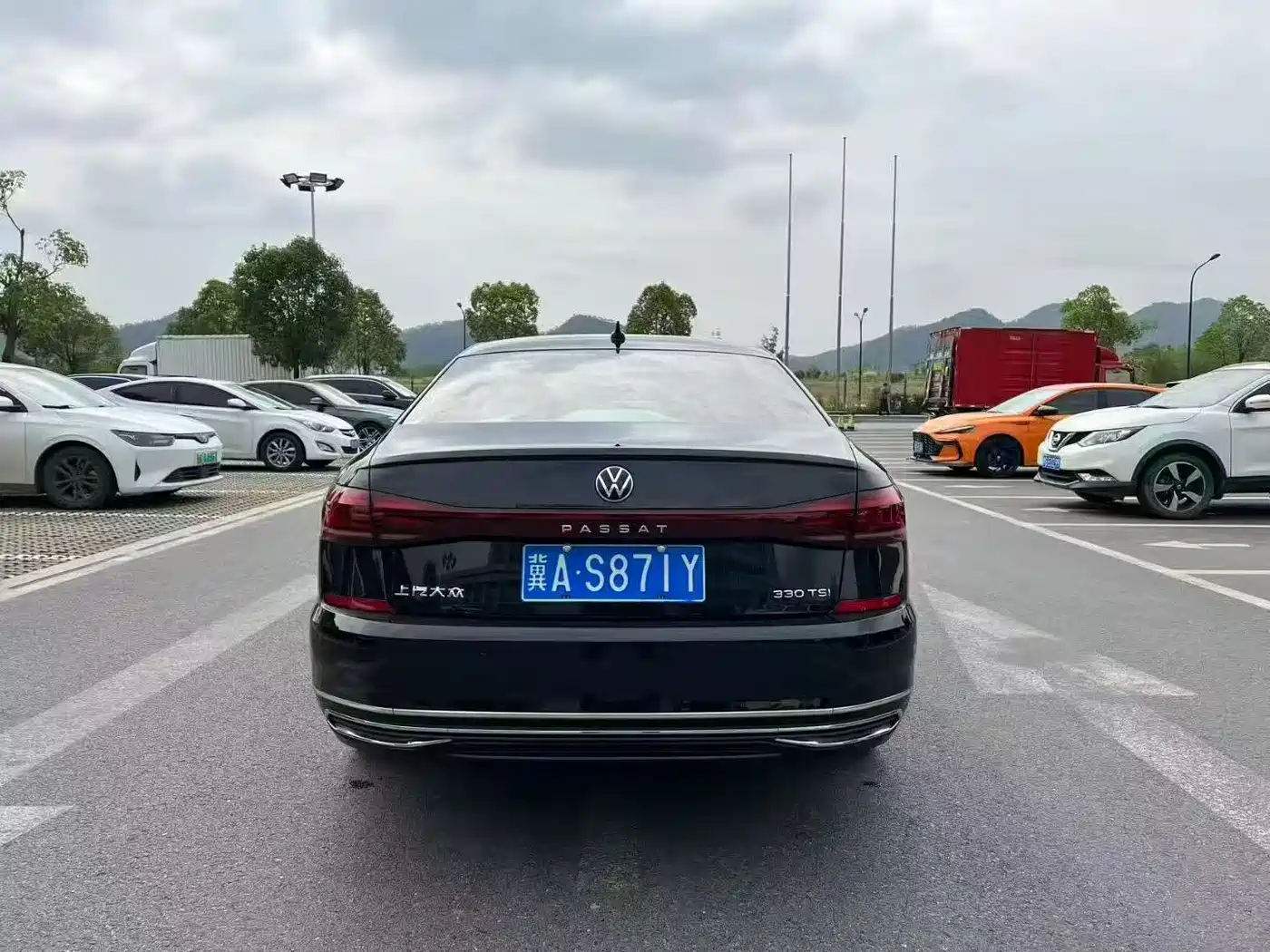 Volkswagen Passat 2023 Facelift 330TSI Starlight Elite Edition фото 4