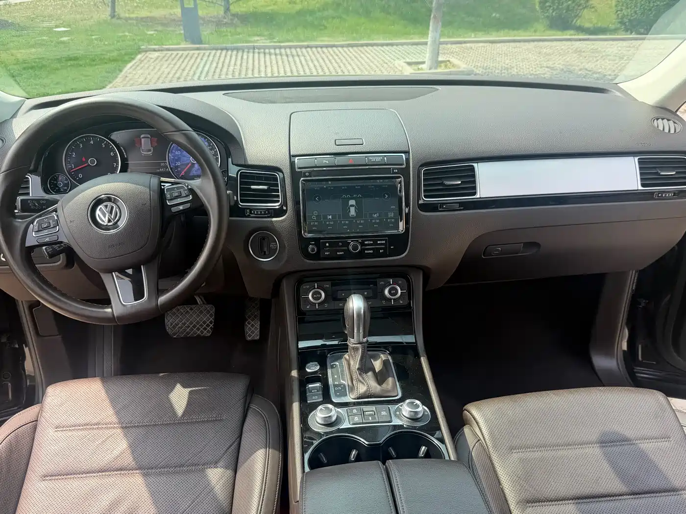 Volkswagen Touareg 2018 3.0TSI Glory Collector's Edition фото 12