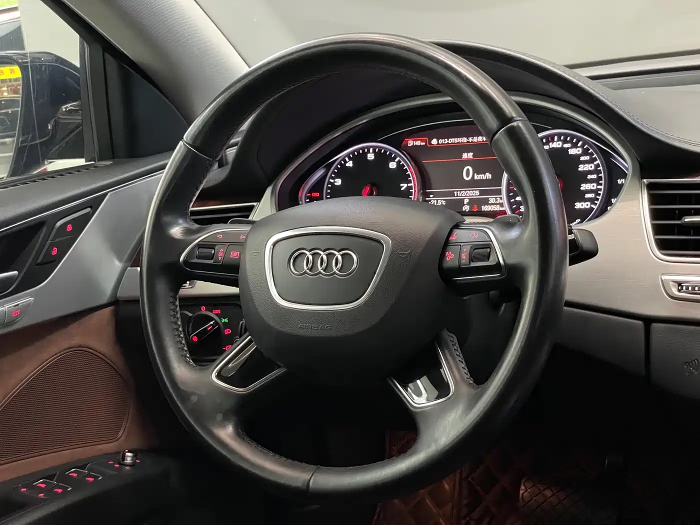 Audi A8 2016 A8L 45 TFSI quattro Comfort фото 13