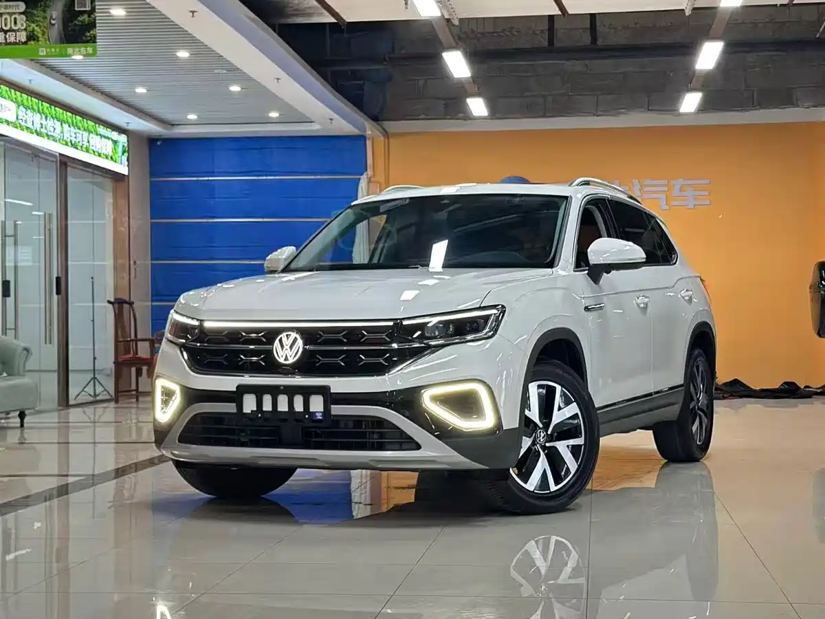 Volkswagen Tayron 2024 300TSI 2WD Luxury Plus Advanced фото 4