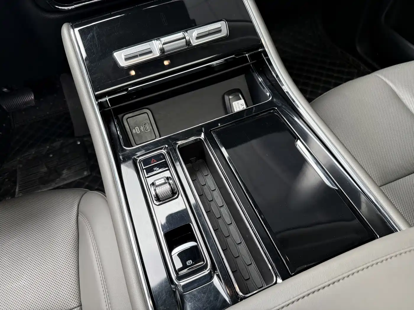 Lincoln Aviator 2025 2024 3.0T V6 AWD Elegance Edition 6-Seater