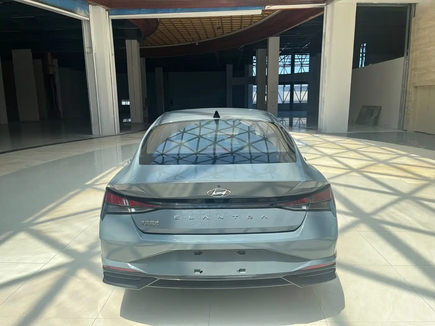 Hyundai Elantra 2022 1.5L CVT GLX Elite Edition фото 4