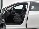 Фото 10 - Volkswagen Golf