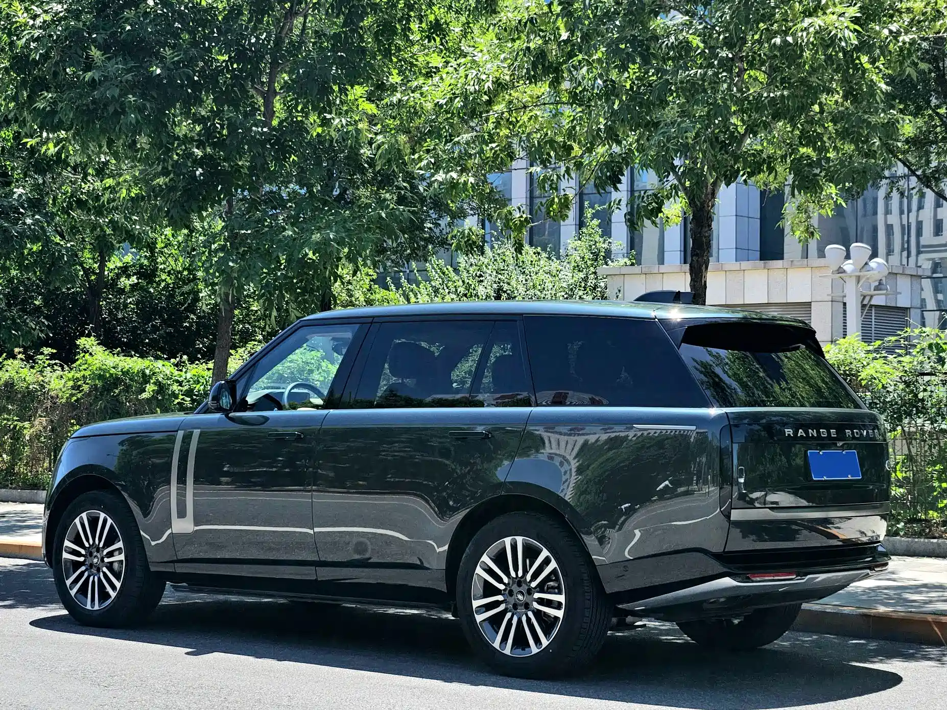 Фото 3 - Land Rover Range Rover