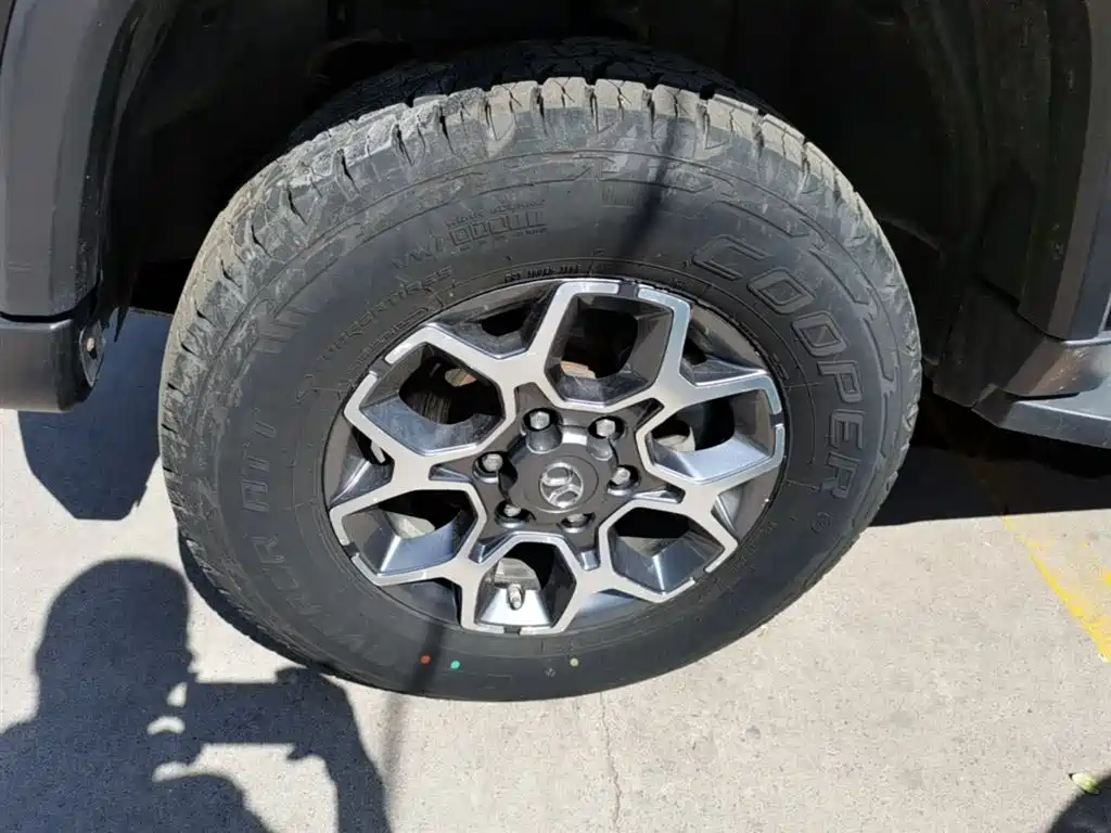 BAIC ORV Beijing Offroad BJ40 2018 PLUS 2.3T Auto 4WD Premium Edition China V фото 23