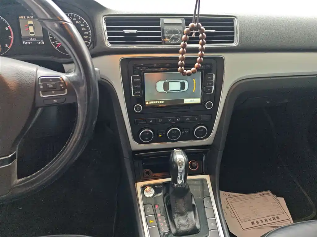 Volkswagen Passat 2015 1.8TSI DSG Prestige Edition фото 13