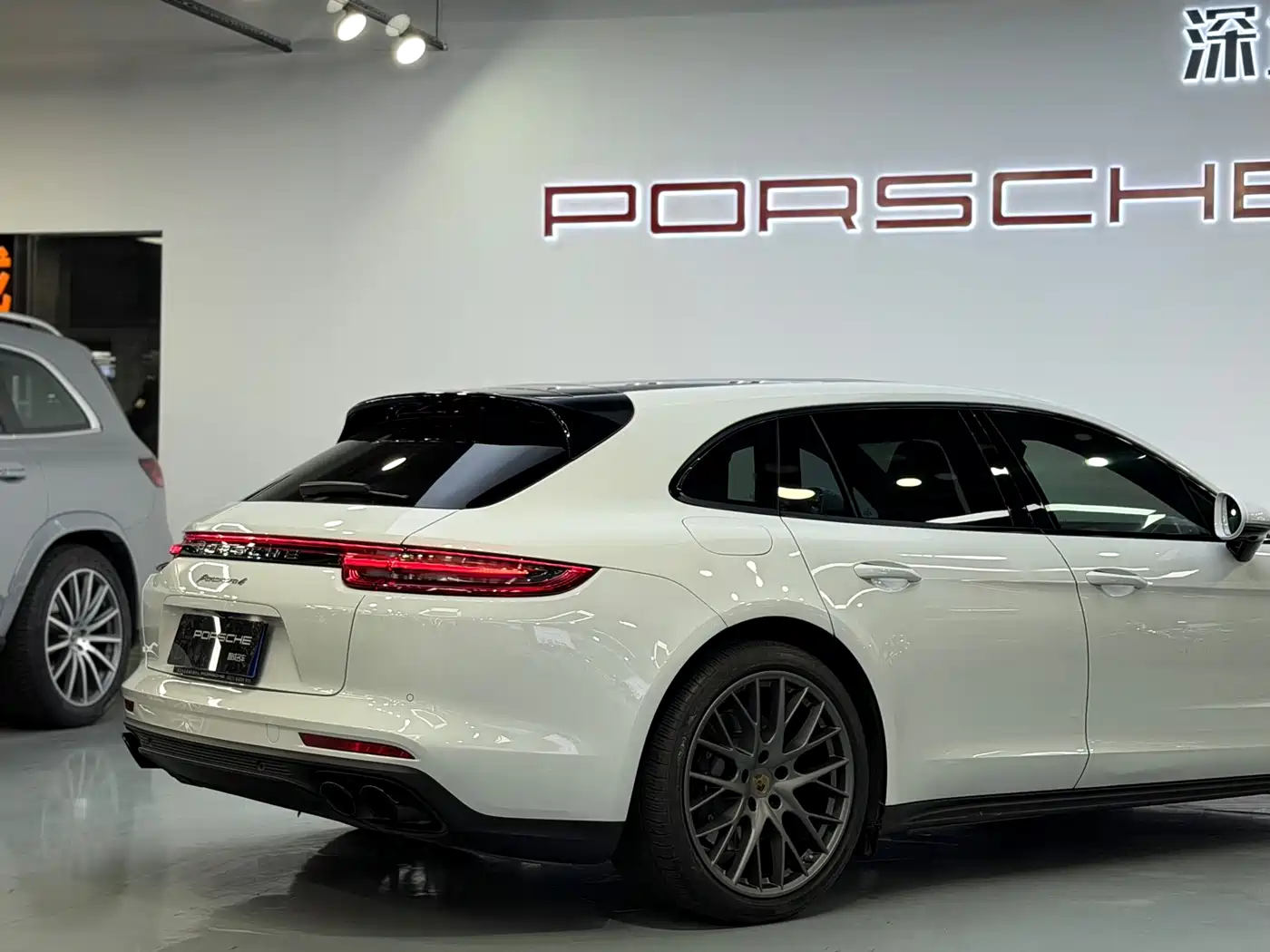 PORSCHE PANAMERA