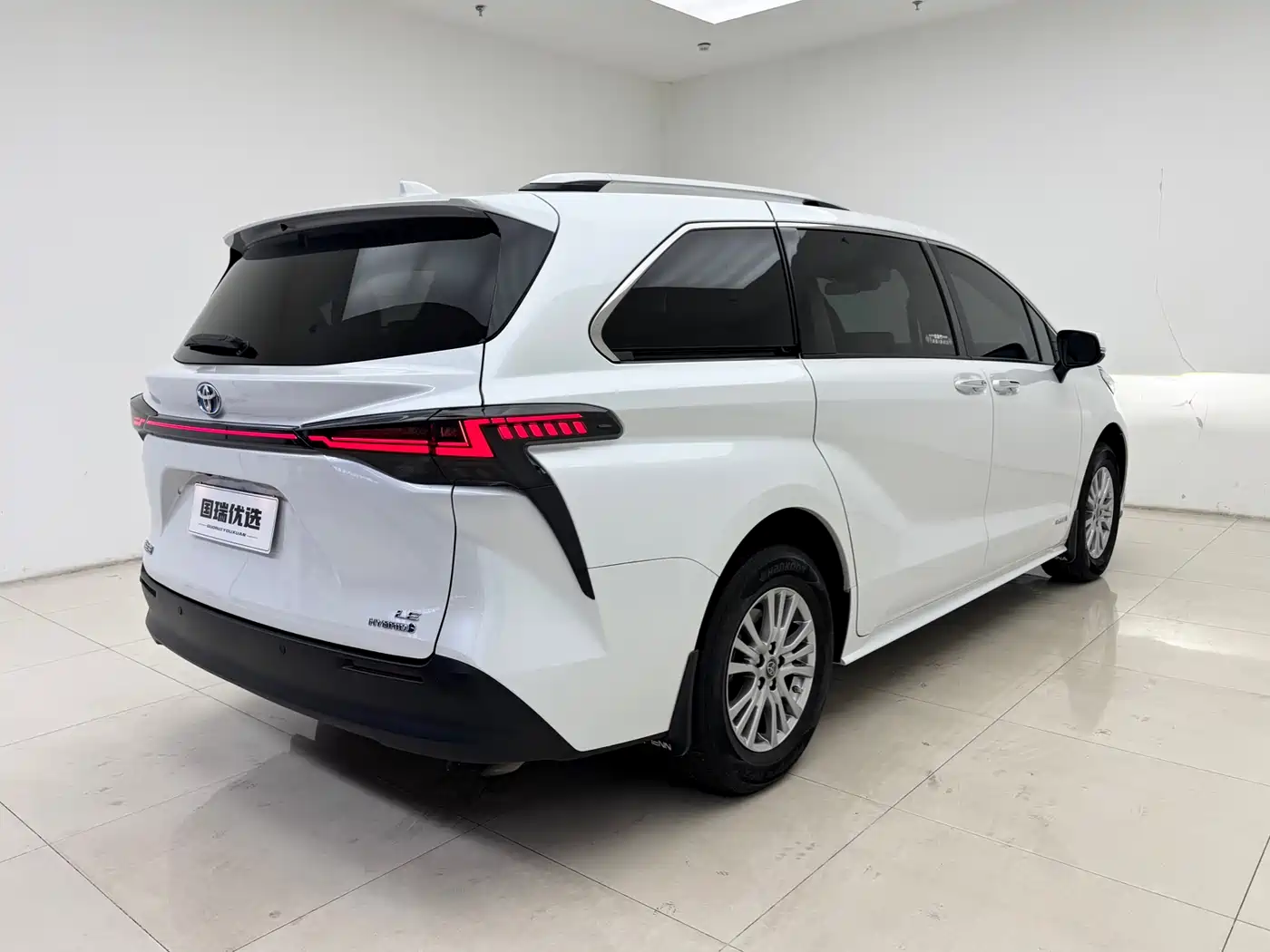Toyota Sienna 2021 2.5L Hybrid Comfort Edition фото 6