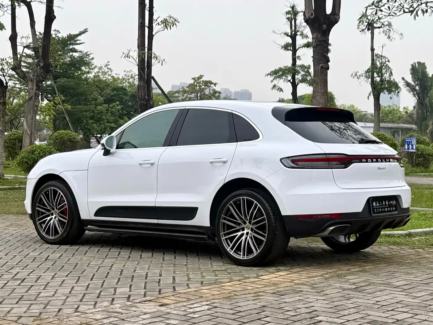 Porsche Macan 2018 Macan 2.0T фото 17