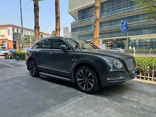 Bentley Bentayga 2018 4.0T V8