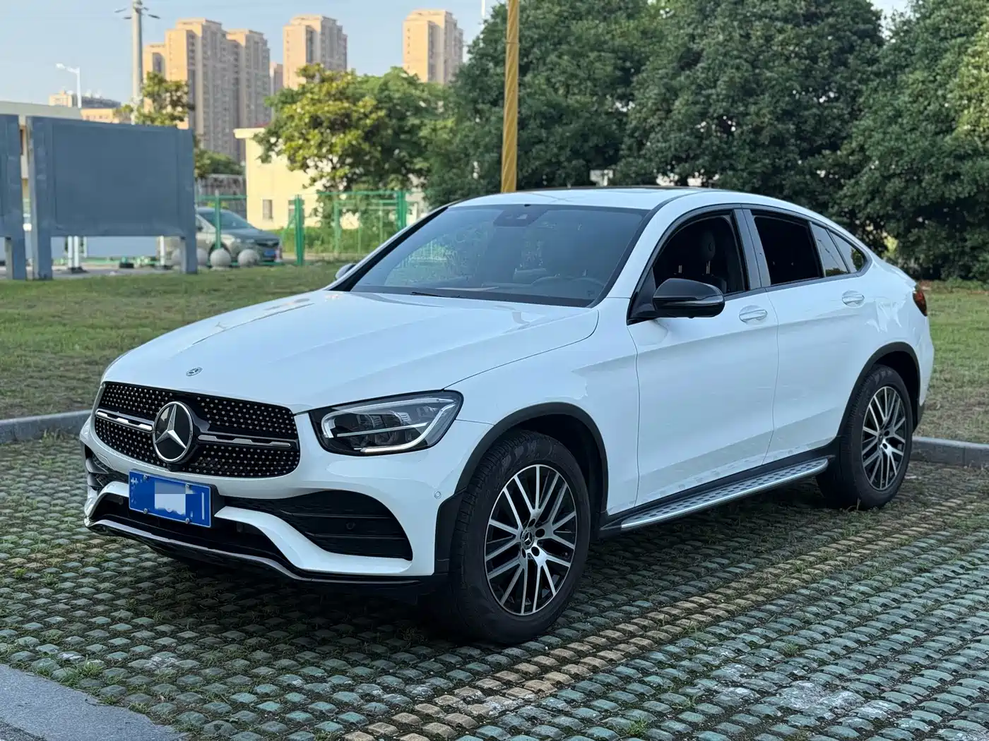 Mercedes-Benz GLC Coupe 2021 GLC 300 4MATIC Coupe SUV