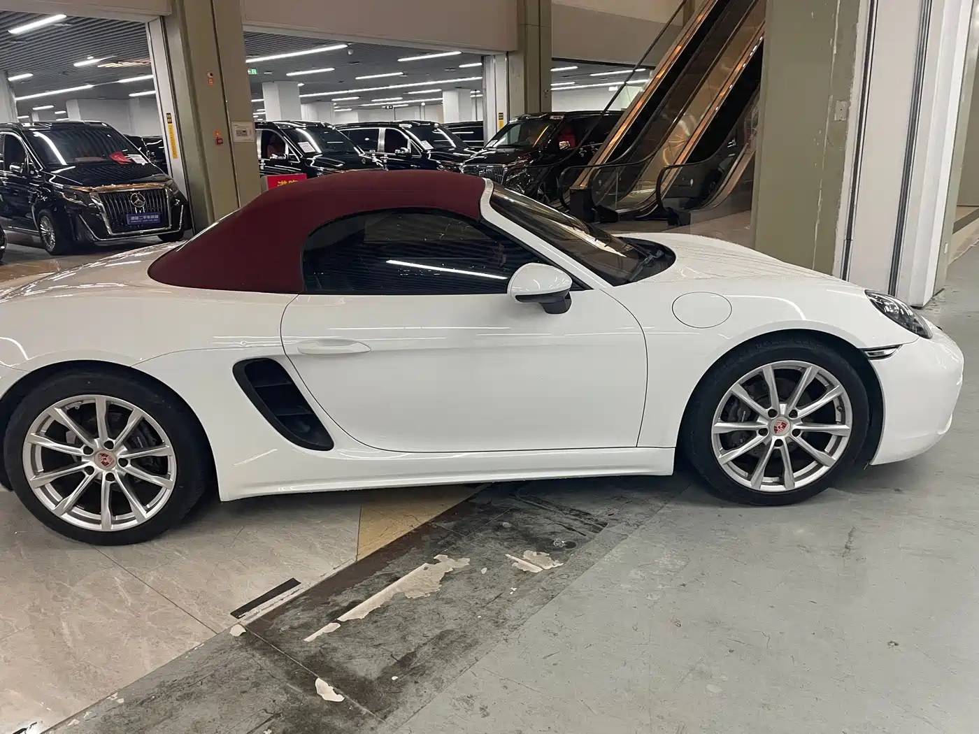Porsche 718 2018 Boxster 2.0T фото 5