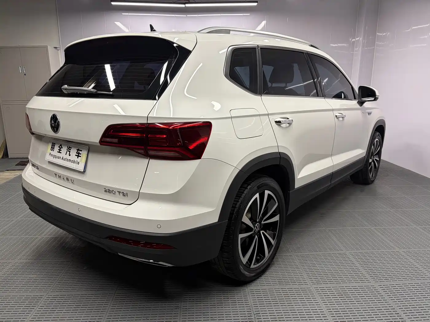 Volkswagen Tharu 2022 280TSI FWD Luxury Edition фото 17