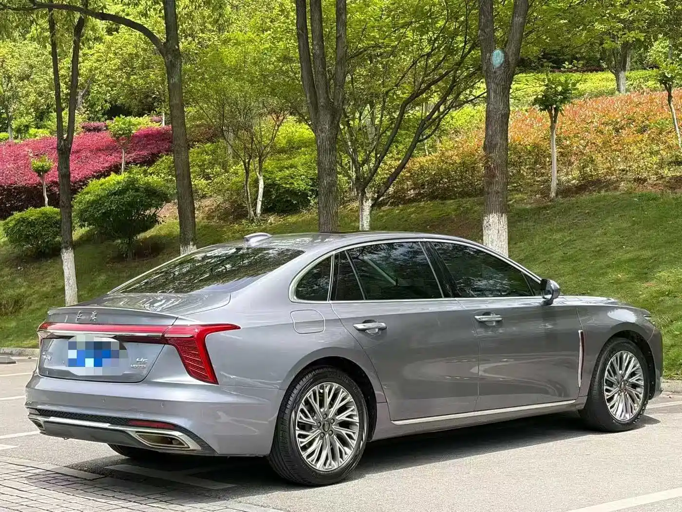Hongqi H5 2023 2.0T Auto Smart Connect Flag Comfort фото 6