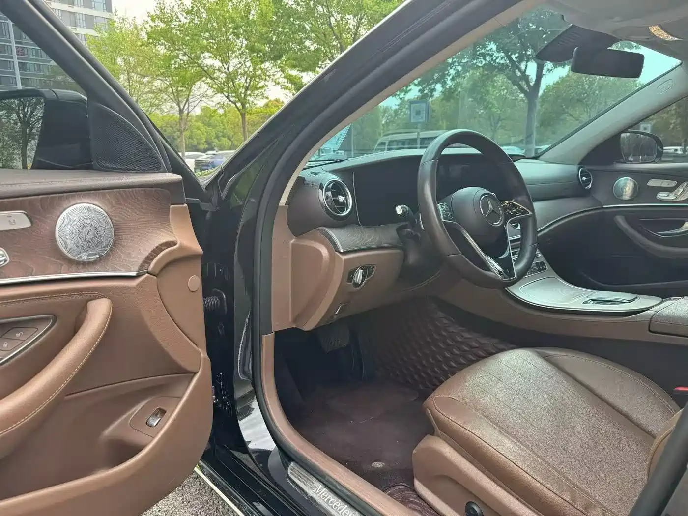Mercedes-Benz E-Class 2021 E 300 L Luxury фото 4