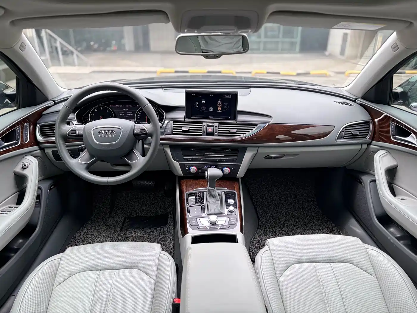 Audi A6L 2014 35 FSI Comfort фото 5