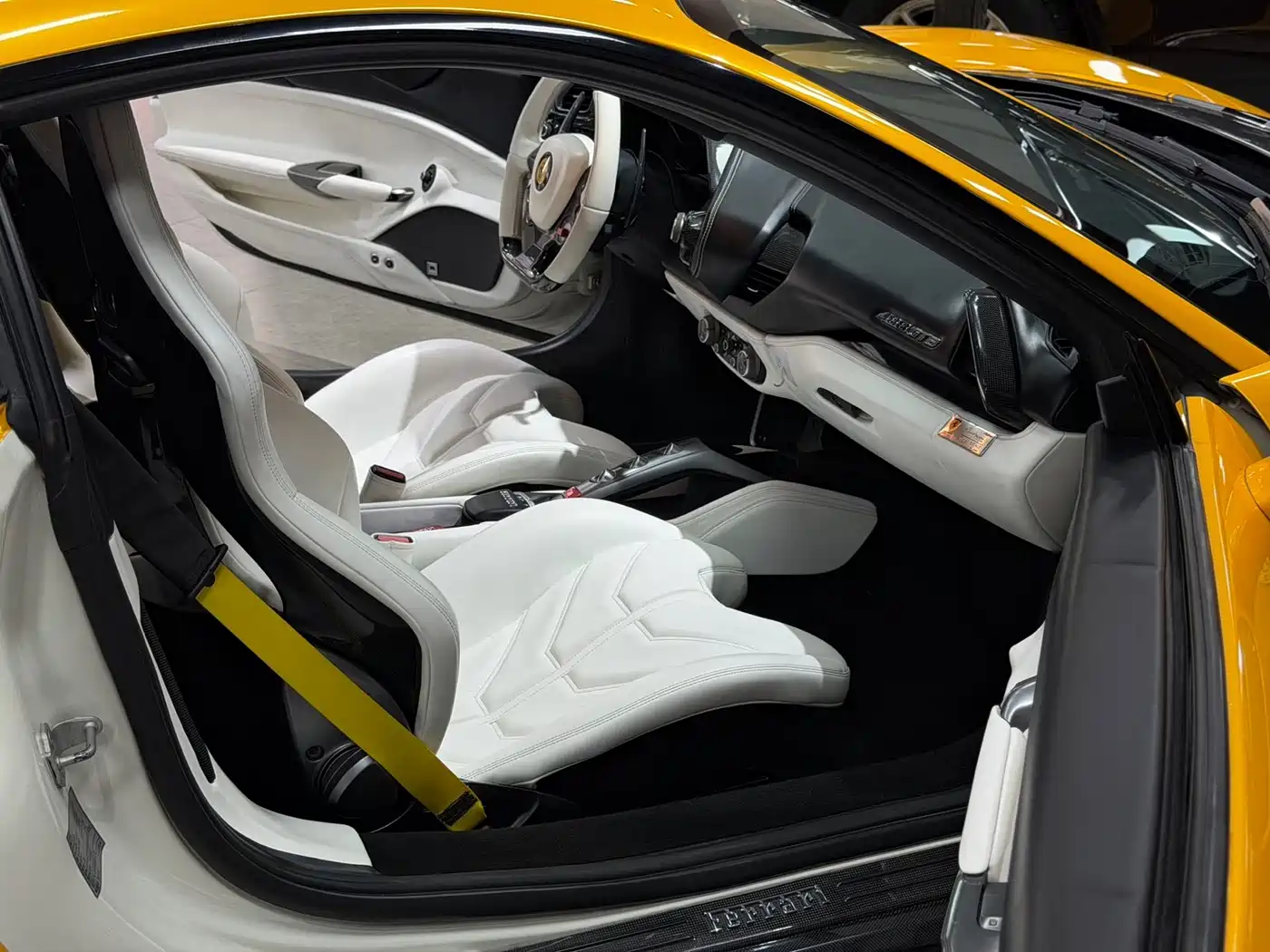 Ferrari 488 2015 488 GTB фото 21