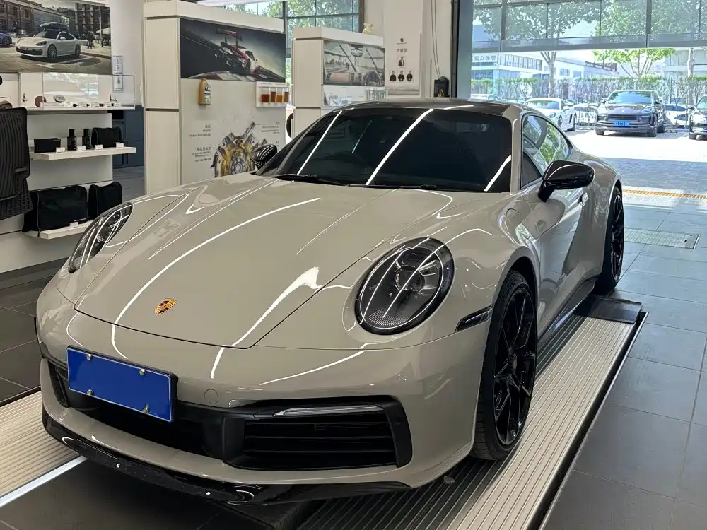 Porsche 911 2022 Carrera 3.0T