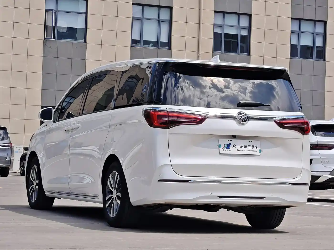 BUICK GL8