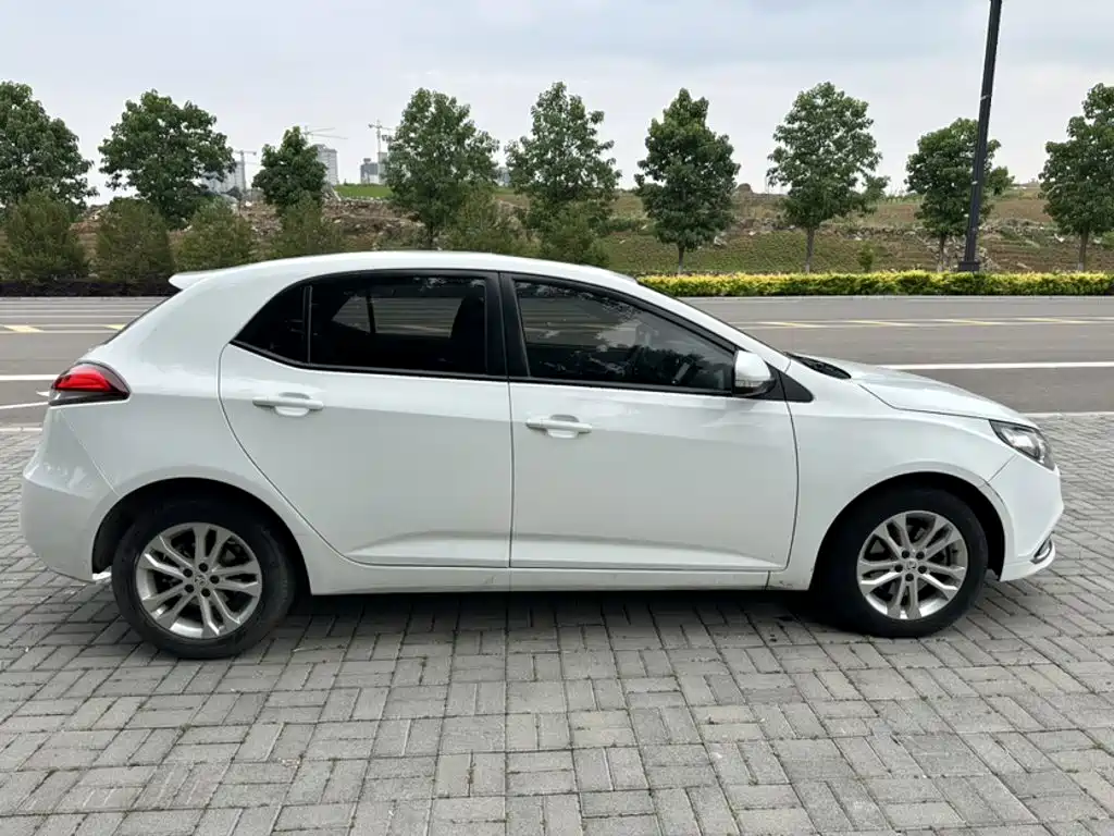 MG MG5 2015 2014 1.5T Manual Luxury