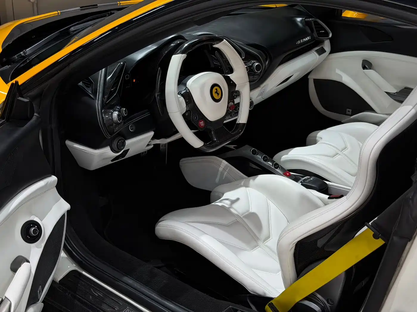 Ferrari 488 2015 488 GTB фото 15