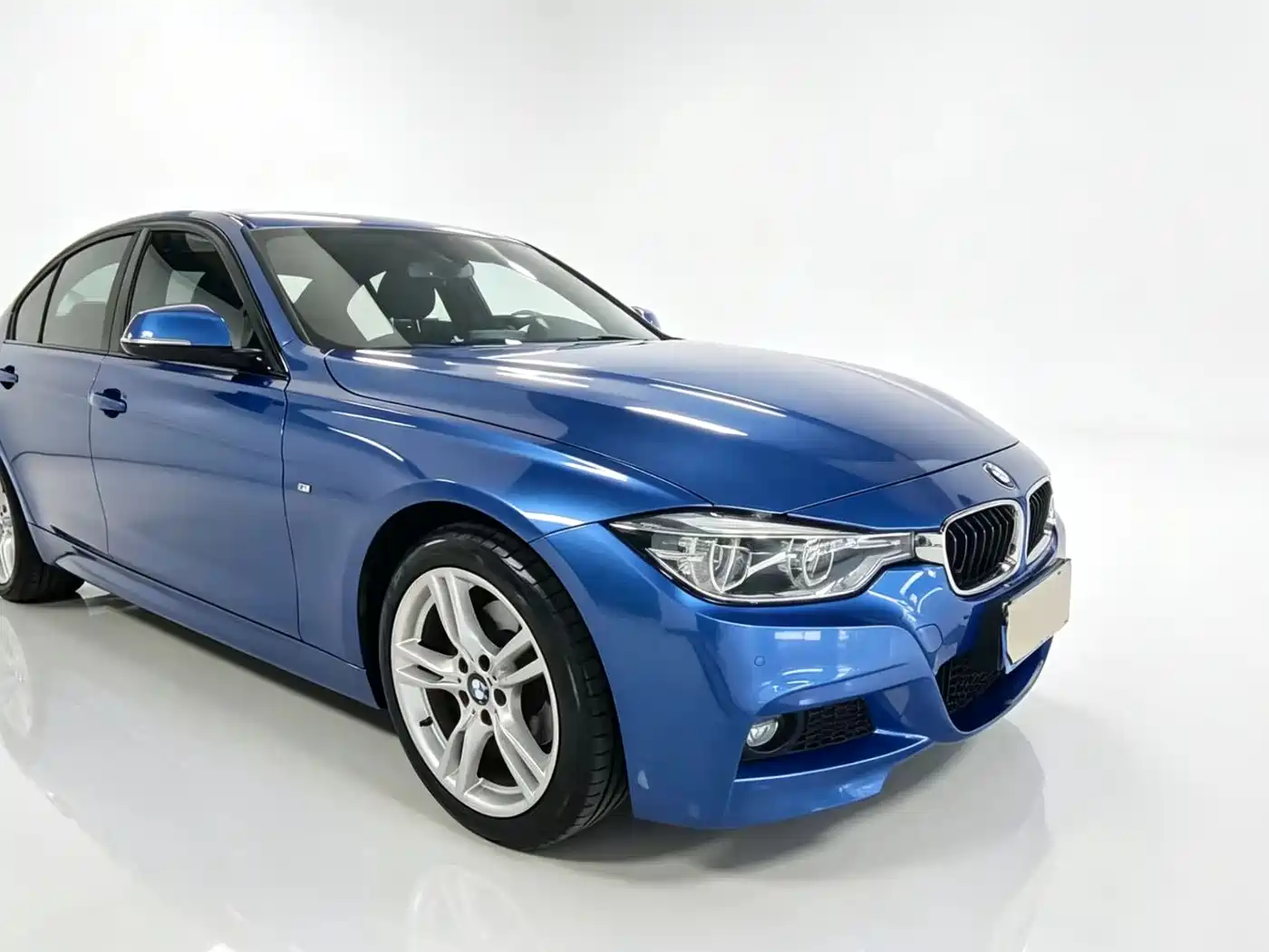 BMW 3 Series 2017 320i M Sport фото 4