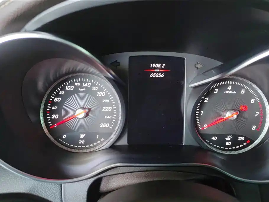 Mercedes-Benz GLC 2019 GLC 260 L 4MATIC Luxury фото 14