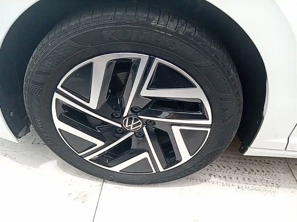 Volkswagen Sagitar 2023 300TSI DSG Surpassing Edition фото 23