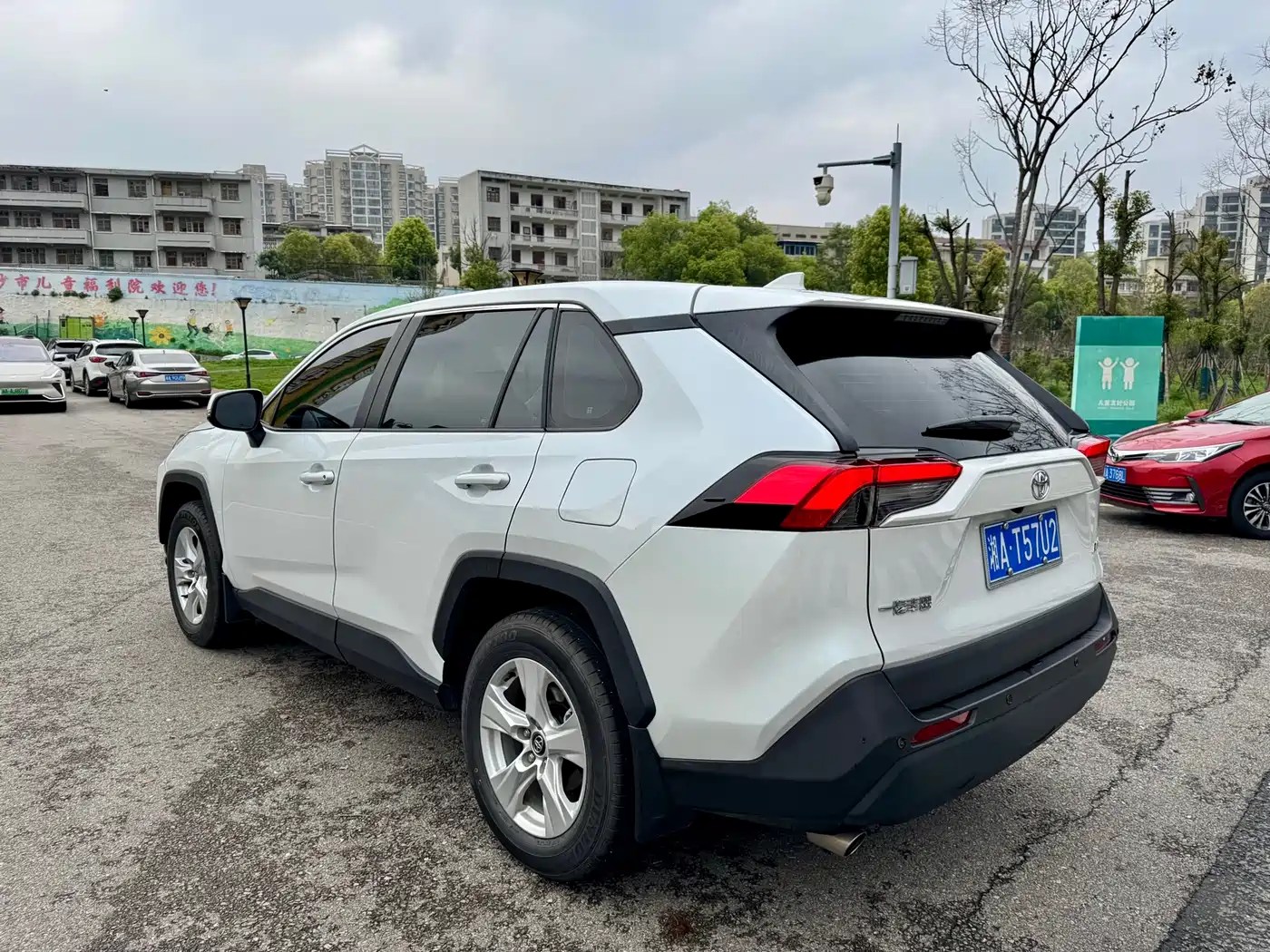 Toyota RAV4 Rongfang 2024 2.0L CVT FWD Urban Edition фото 14