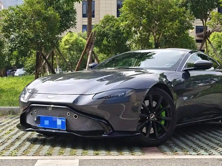 Aston Martin V8 Vantage 2018 4.0T V8 Coupe фото 5