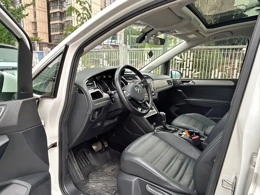 Volkswagen Touran 2017 2016 Touran L 280TSI DSG Elegance
