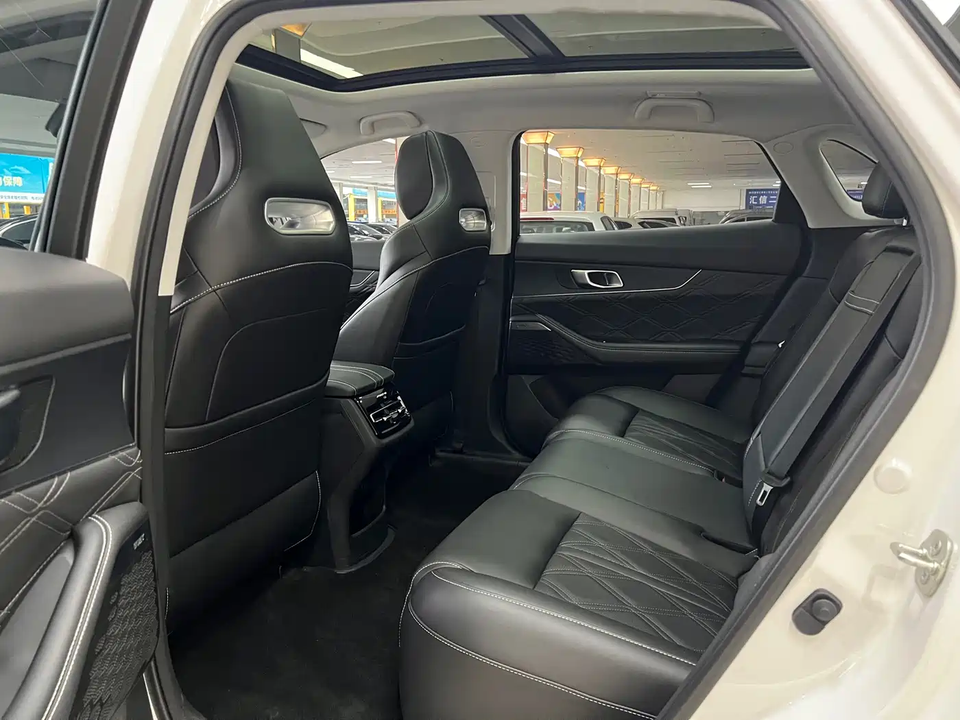 Changan UNI-K 2024 2024 2.0T FWD Global Edition