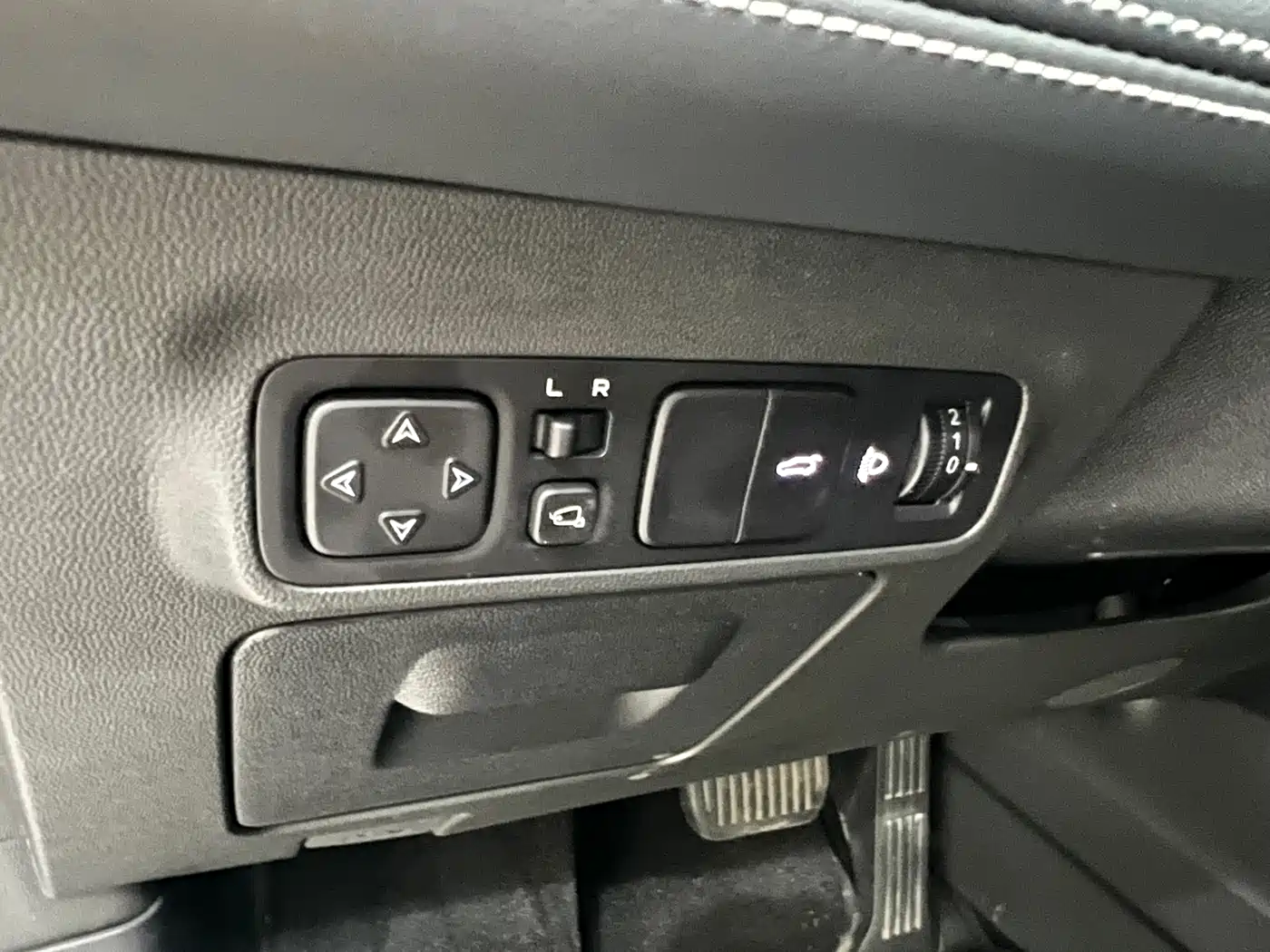 Changan UNI-K 2024 2024 2.0T FWD Global Edition