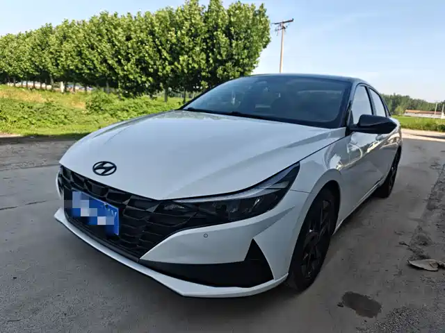 Hyundai Elantra 2022 1.5L CVT 20th Anniversary Edition