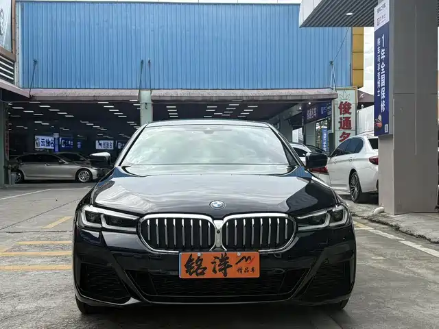 BMW 5 Series 2023 530Li Premium M Sport Package — фото 2