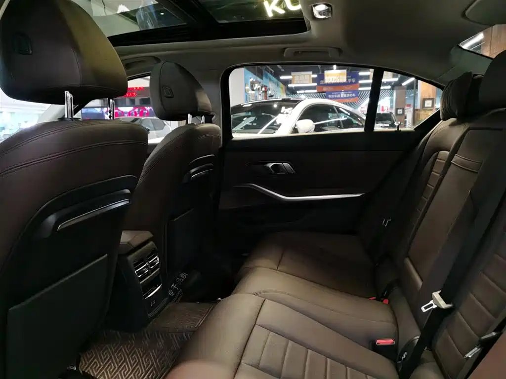 BMW 3 Series 2021 320Li M Sport Package фото 11