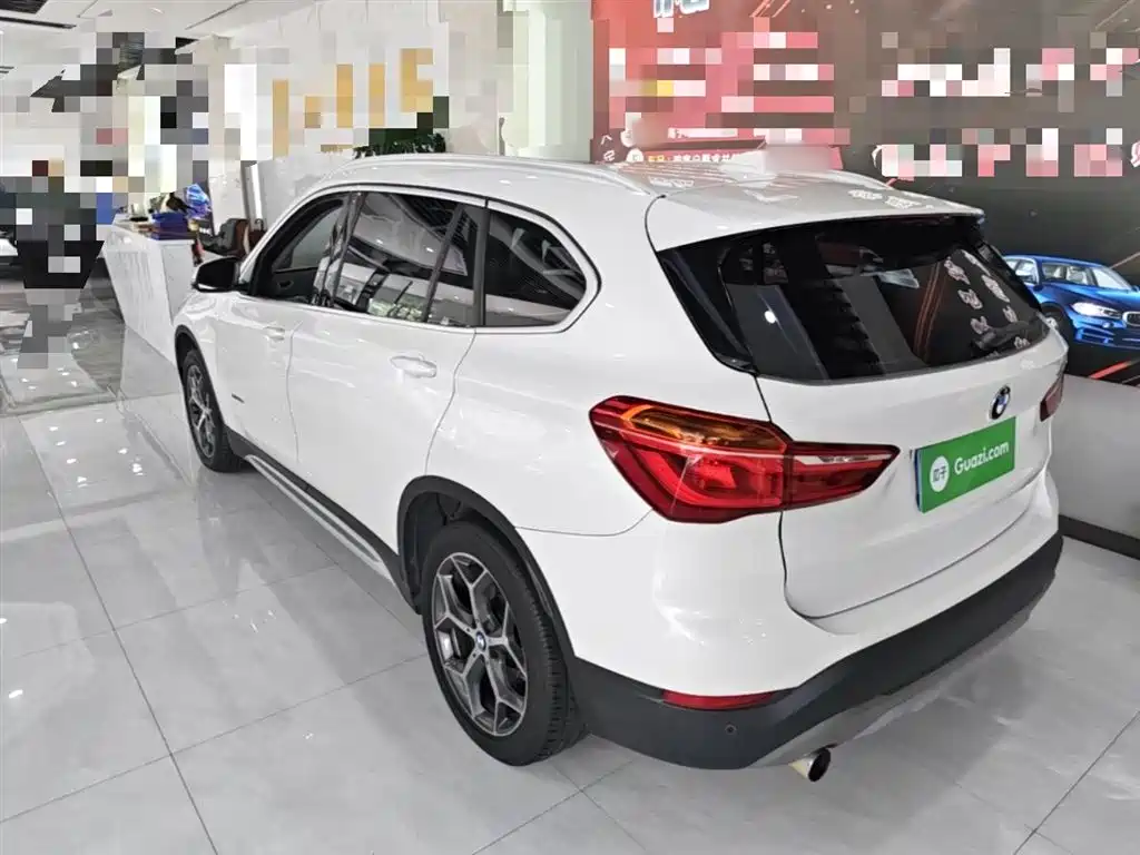 BMW X1 2018 sDrive18Li Premium Model фото 5